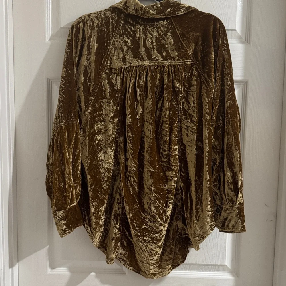 Super cute We The Free Velvet Shirt in Warm gold is X small oversized - Picture 8 of 9